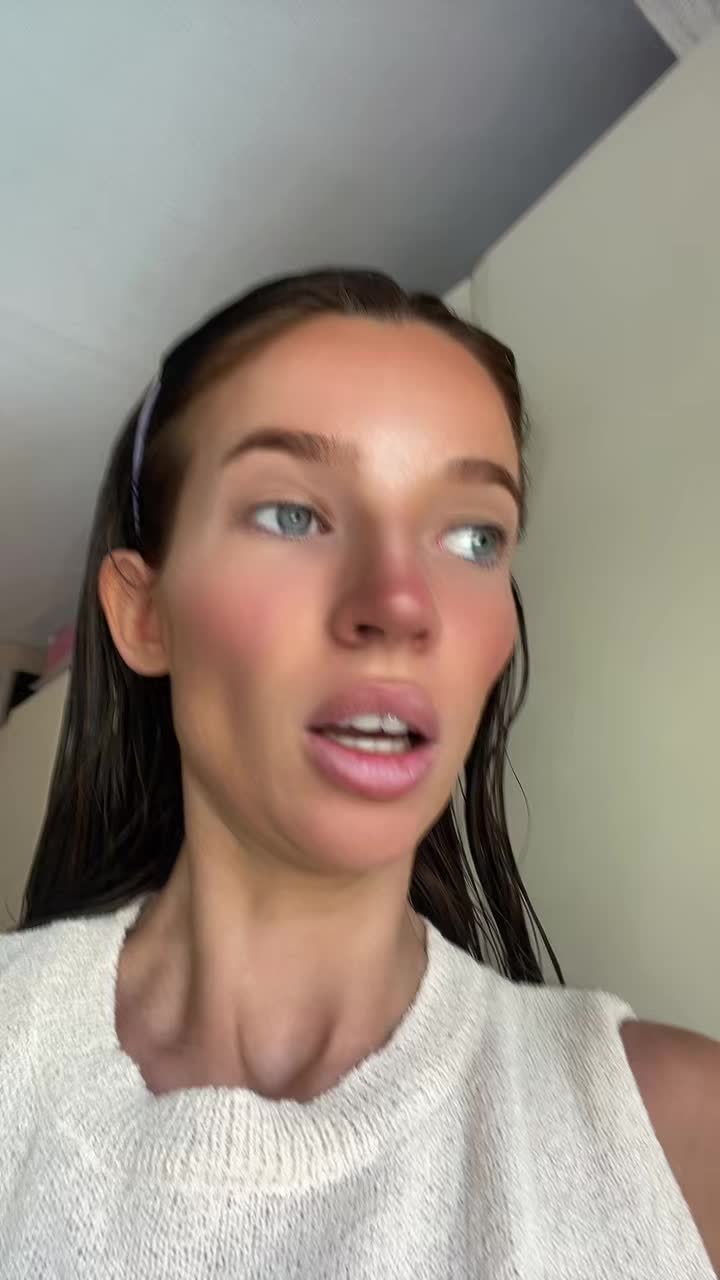 @Elliepaige3