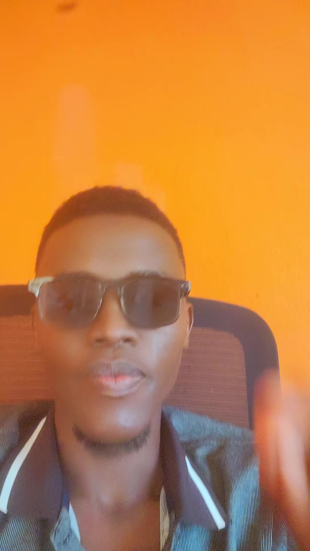 @Macintosh🇸🇸🇺🇬🇿🇼