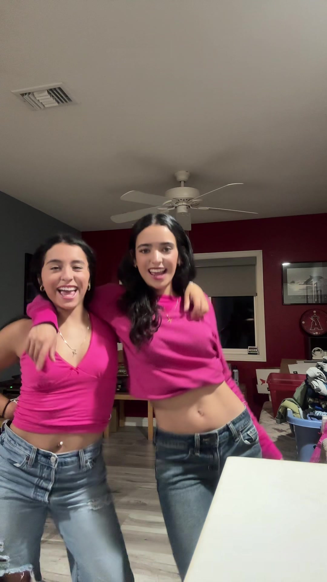 @lyndsay_devargas
