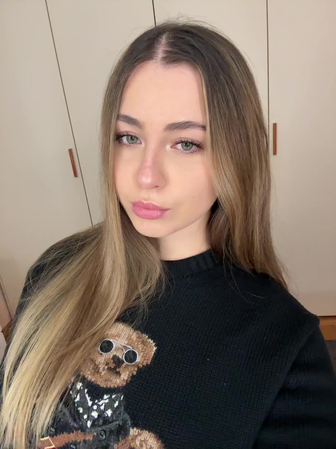 @vi