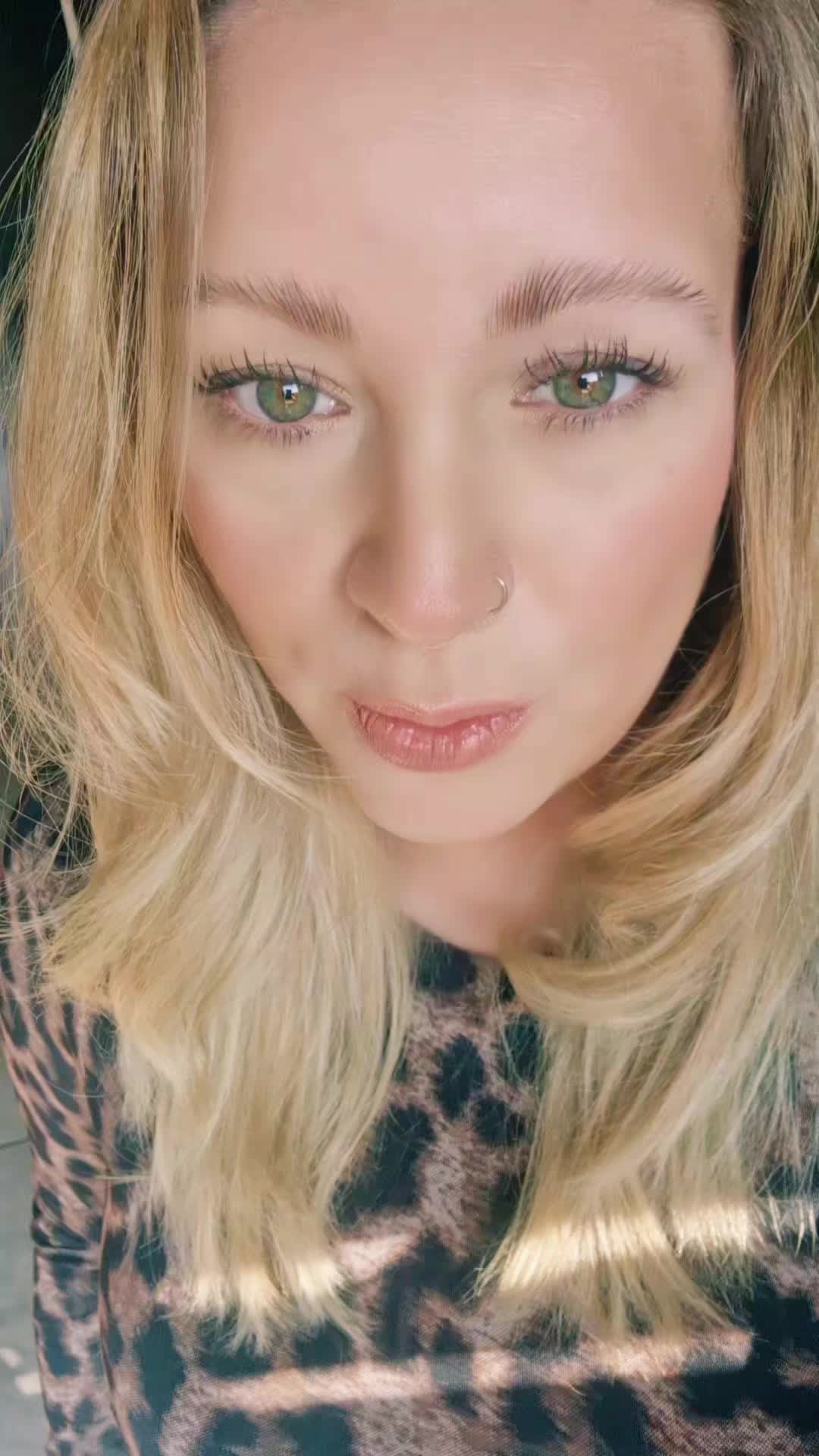 @D