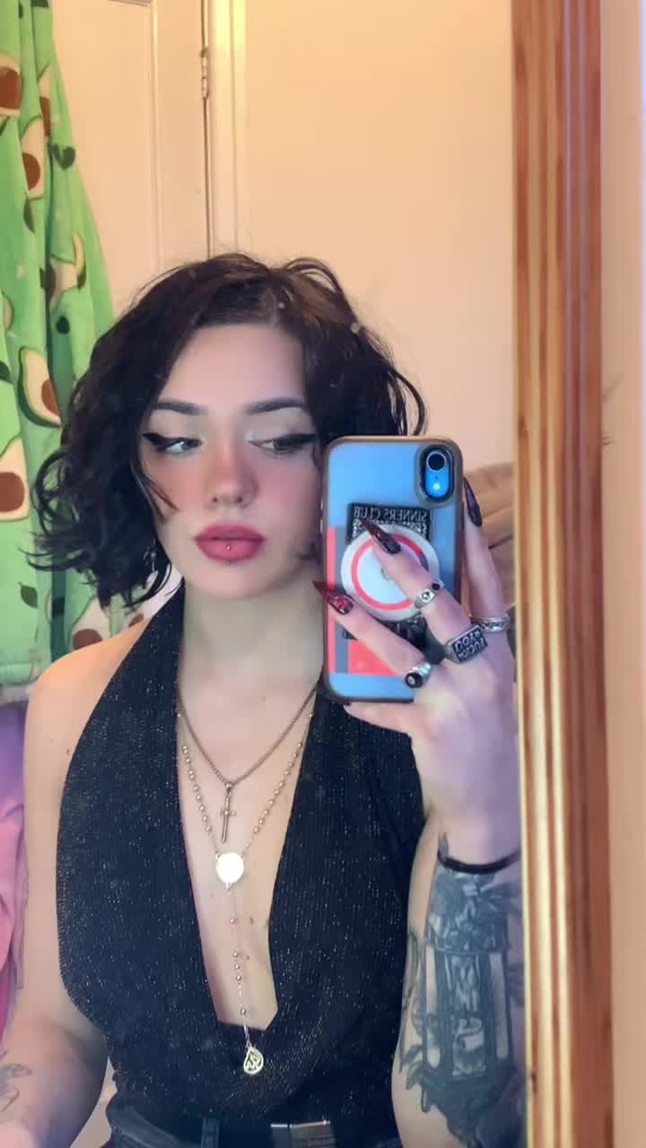 @Dee