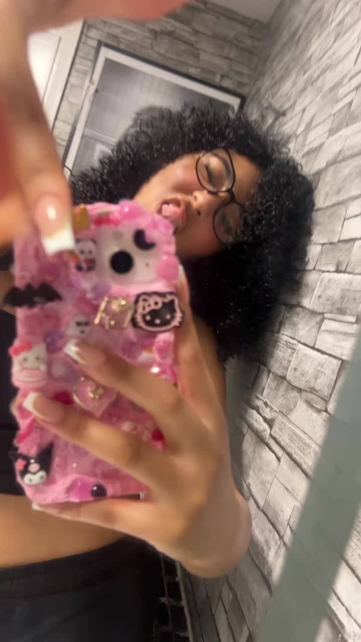 @goldgirllyy