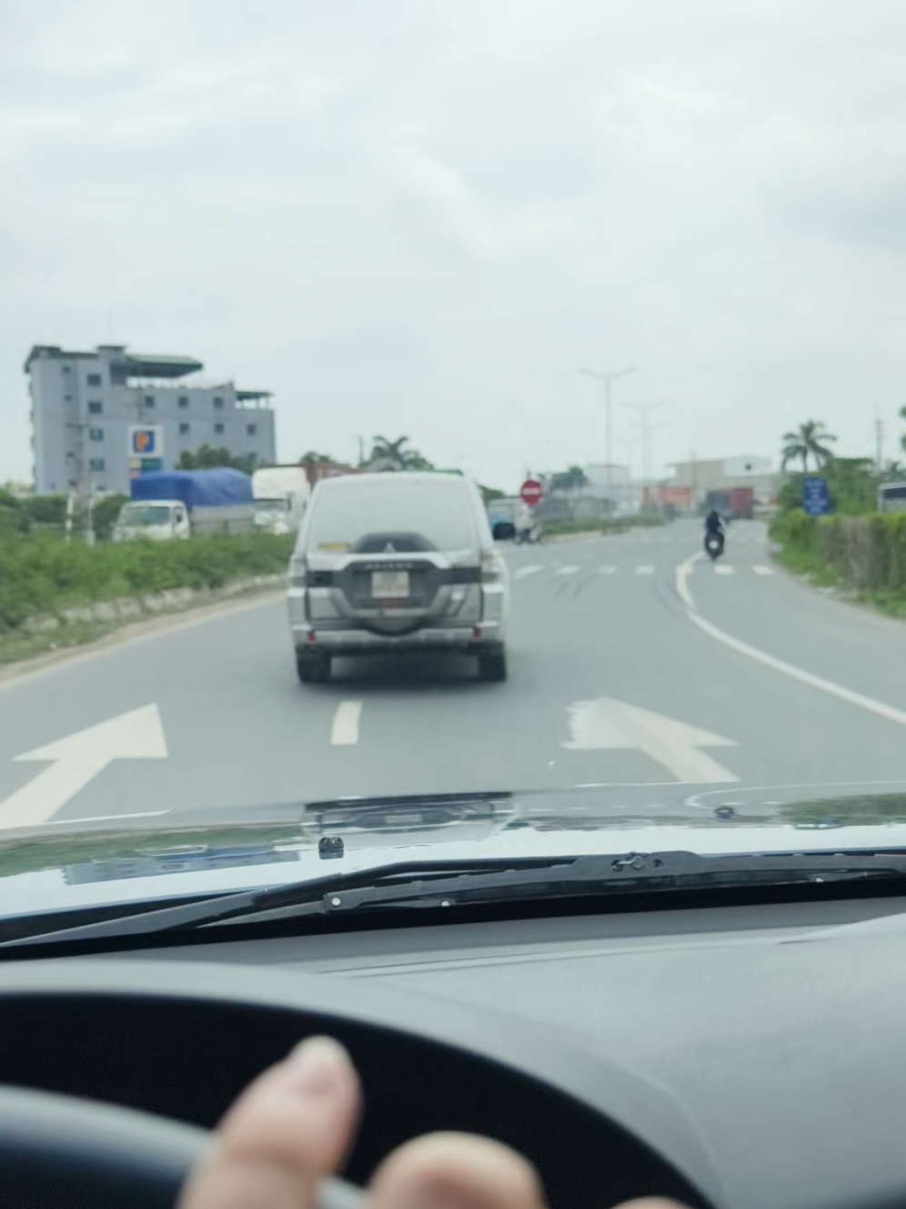 @PAJERO V93 HƯNG Y&Ecirc;N