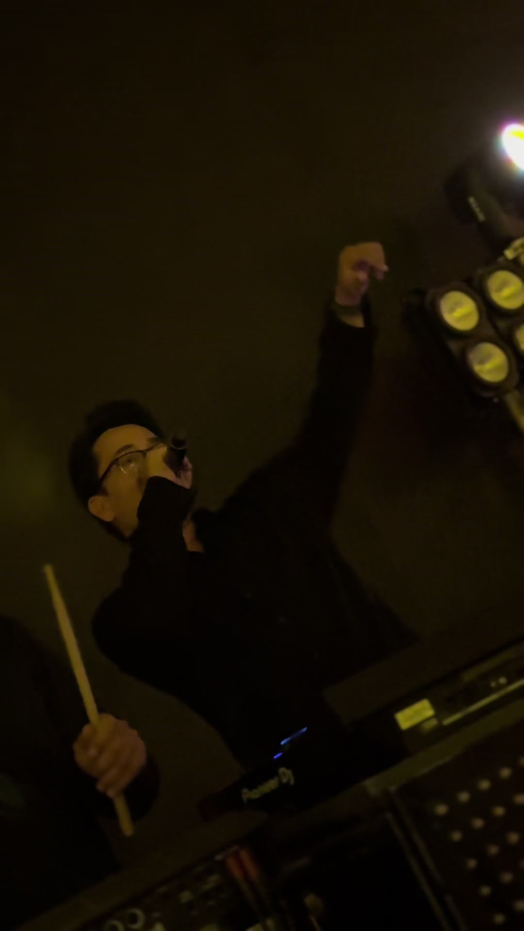 @DJ Gowshut