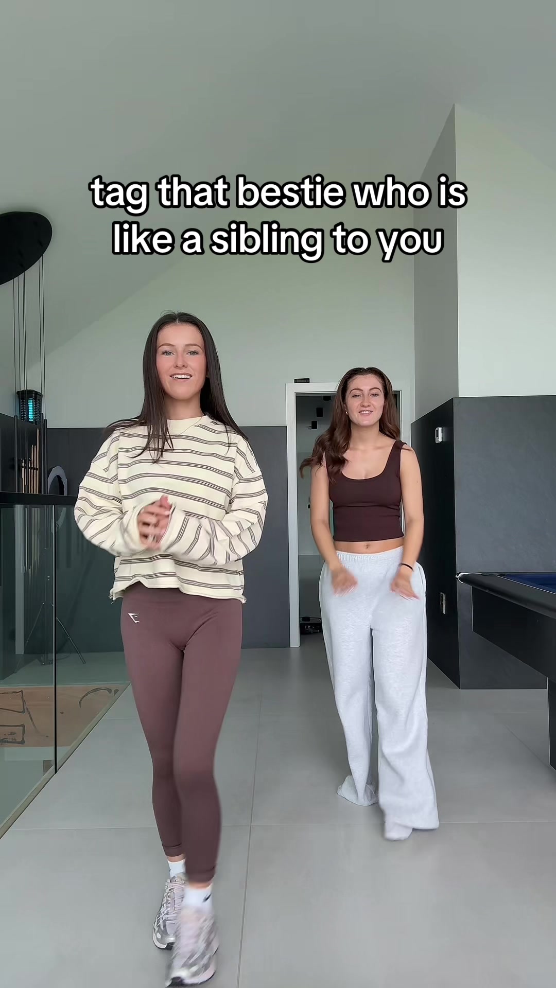 @thesimp5onsisters