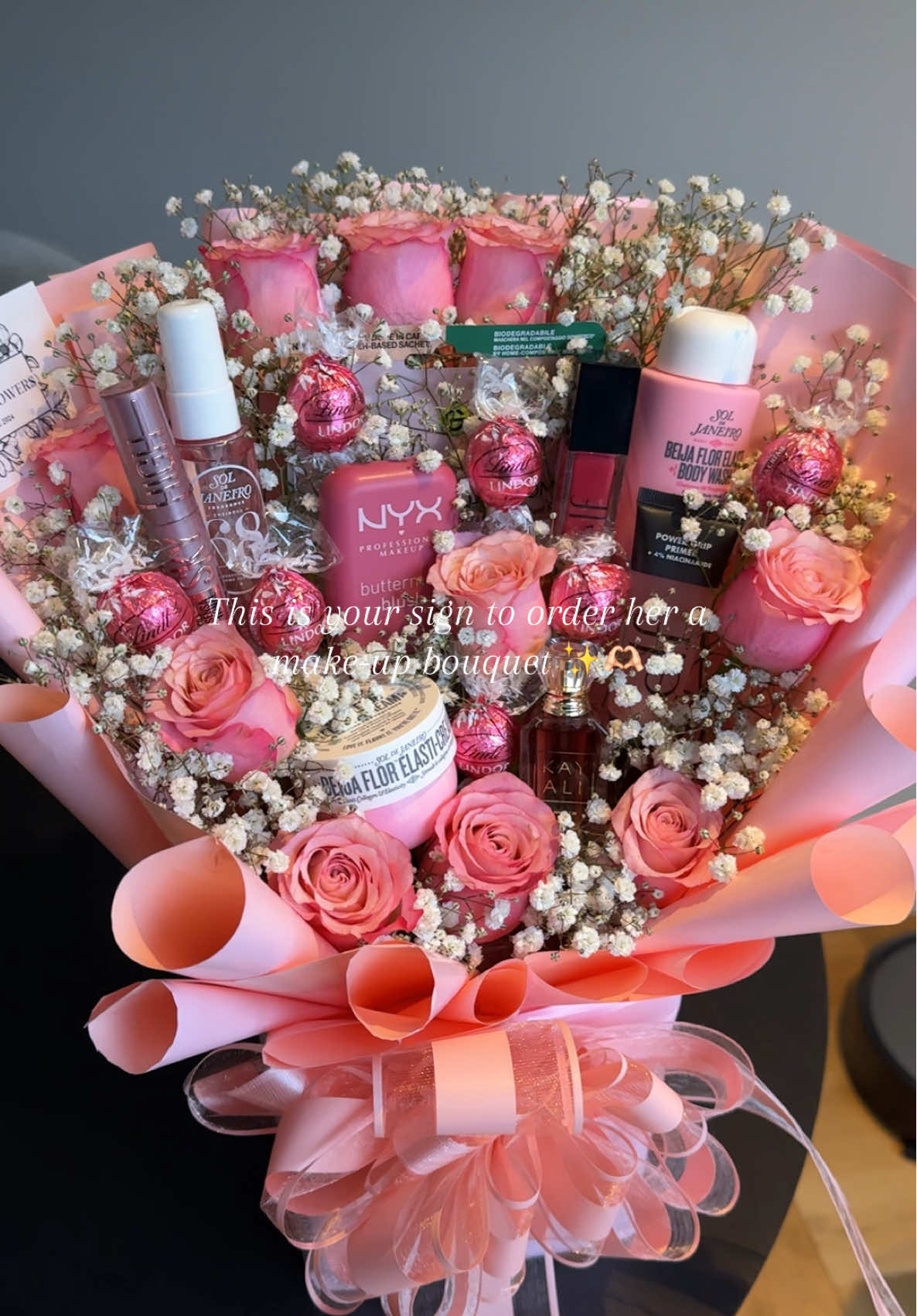 @Lara&rsquo;s Flowers