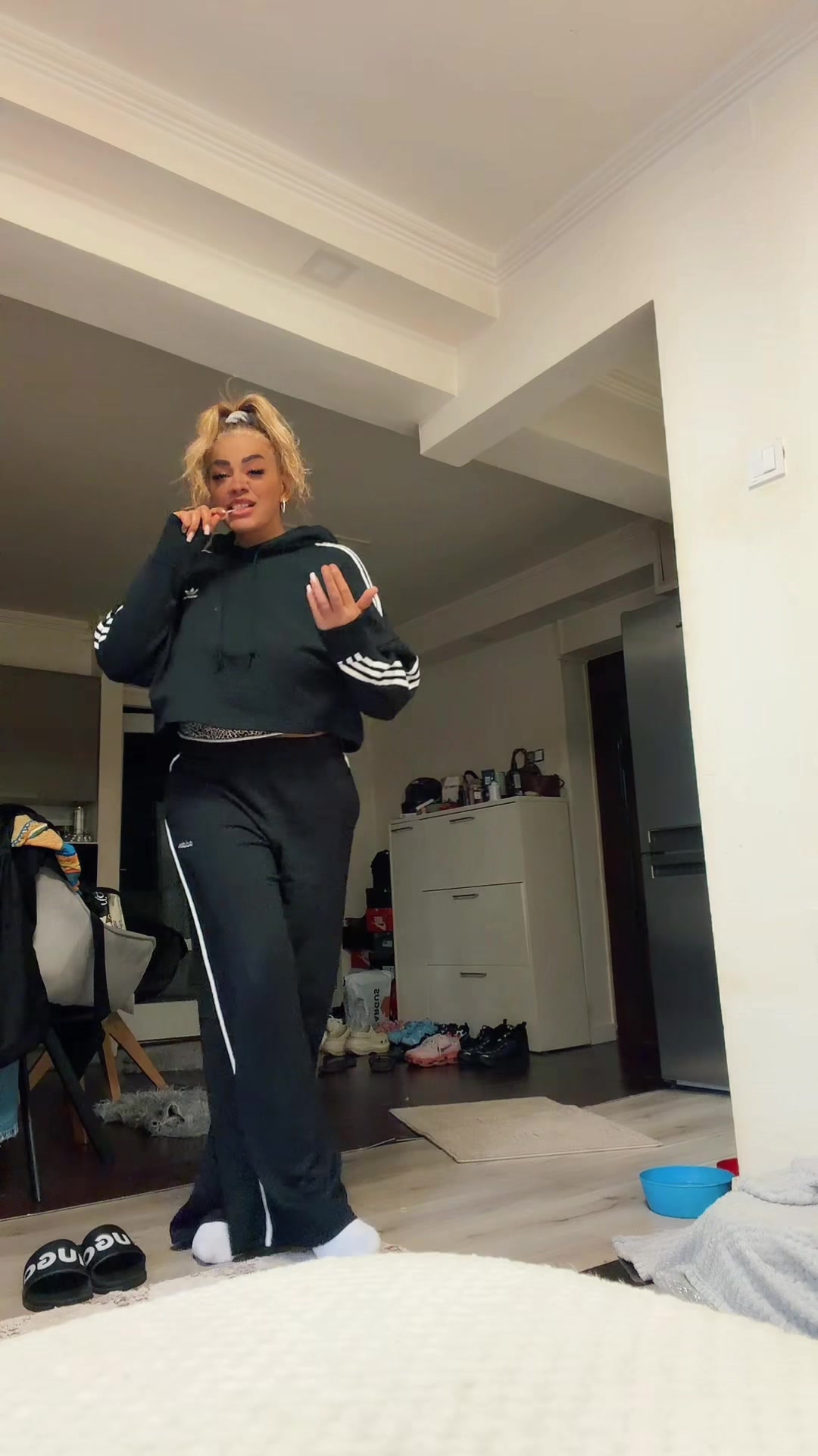 @Mon_Chery