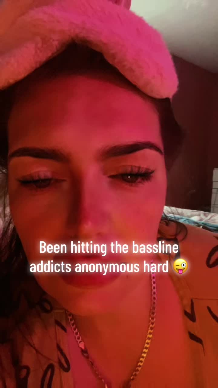 @Bexxyboo💜💚