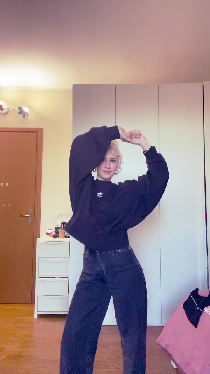 @R3vy