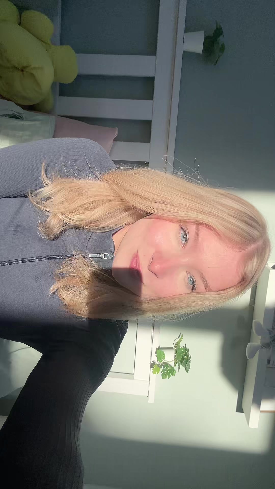 @Leonie💛☀️