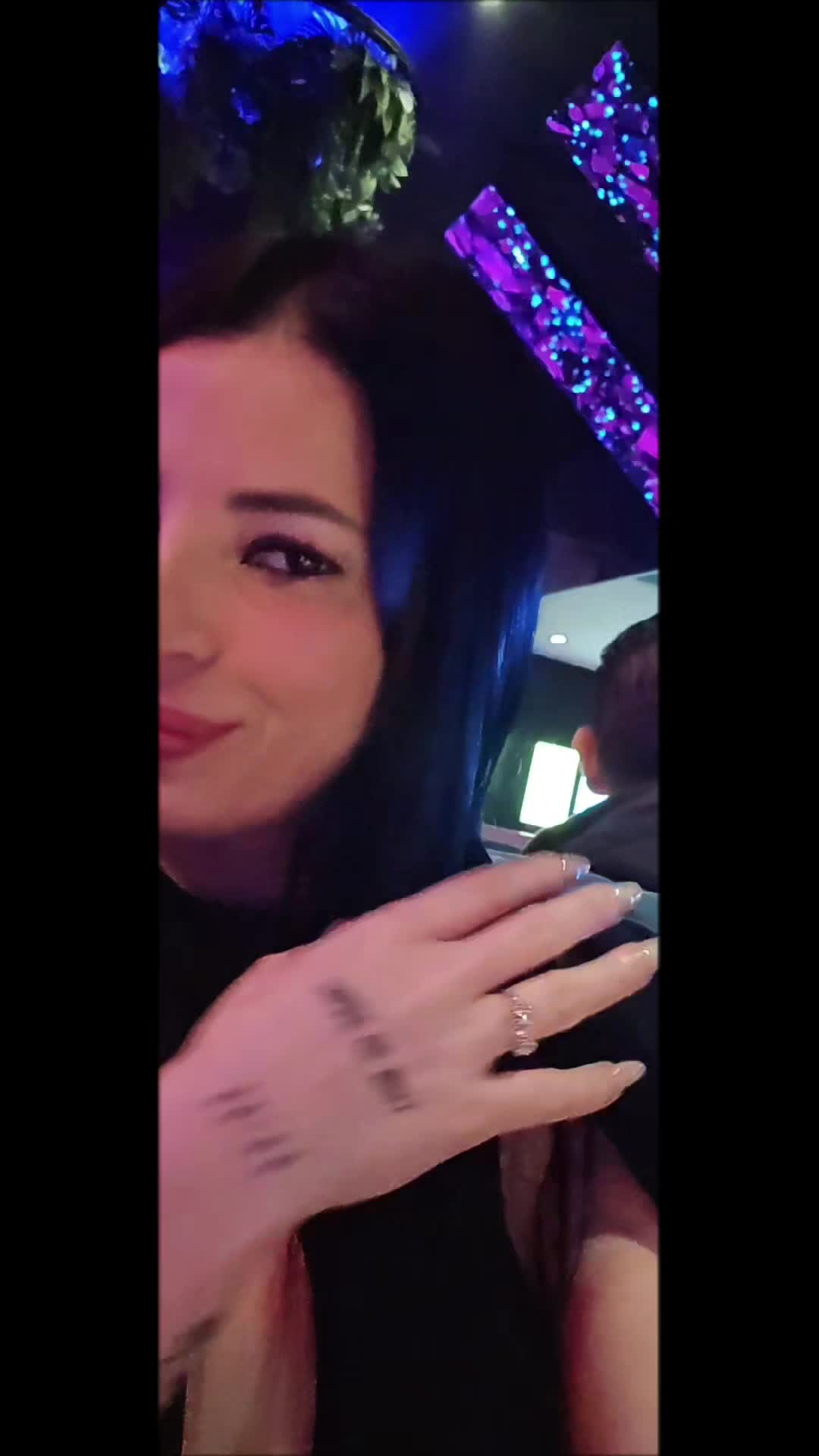 @Smeralda 🗝️✈️🍸💎