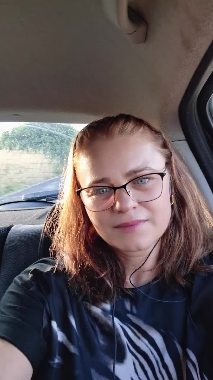 @Violeta