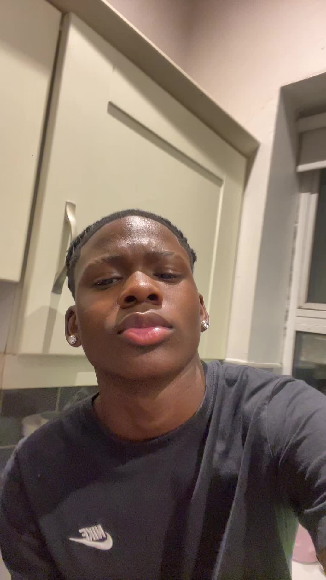 @🦦🌬️