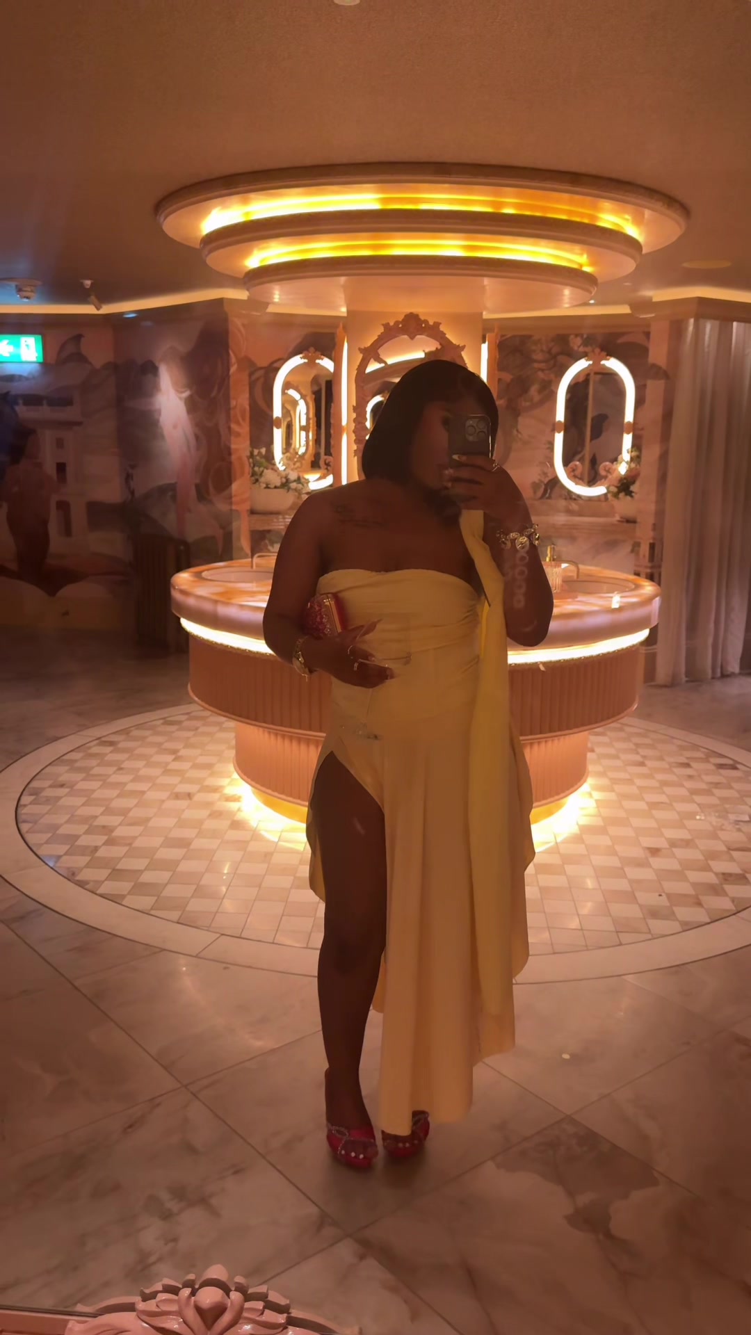 @djanylarose
