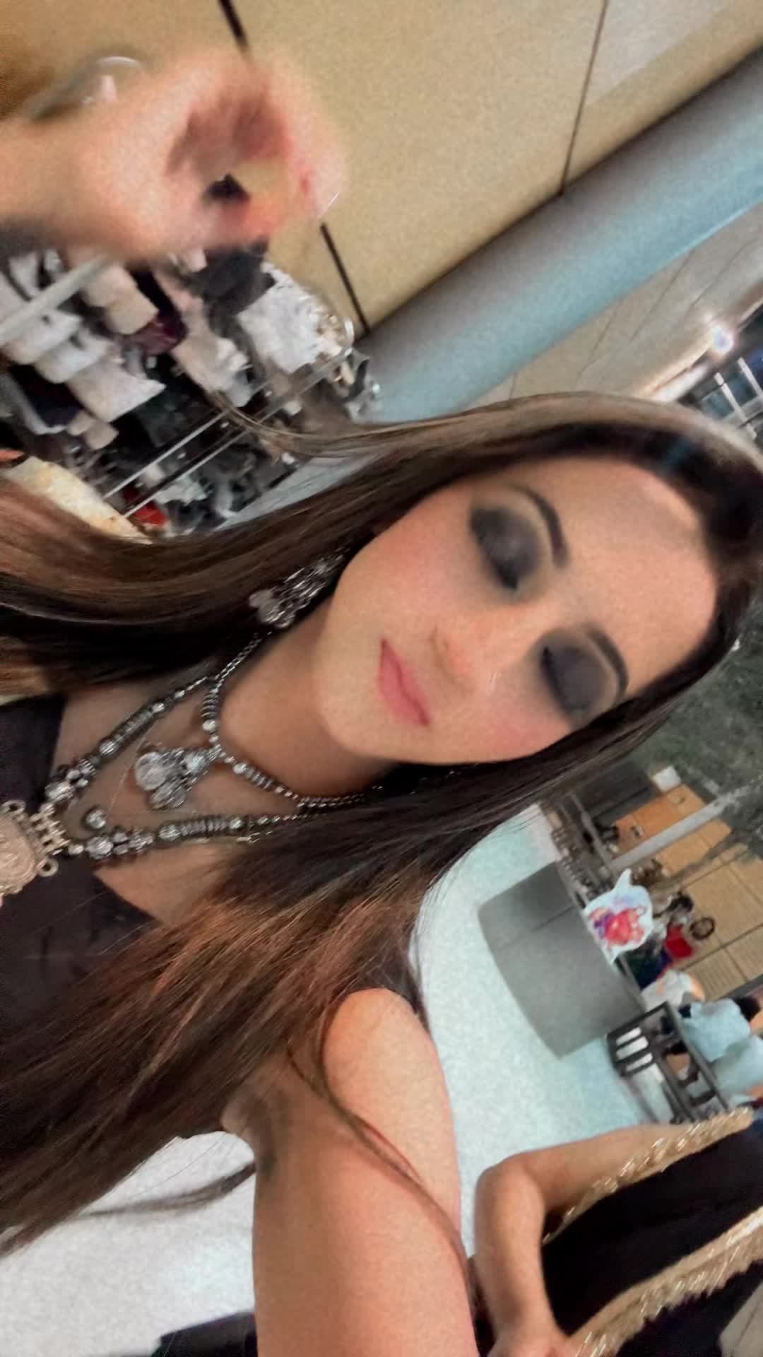 @Pinky_xoxa1