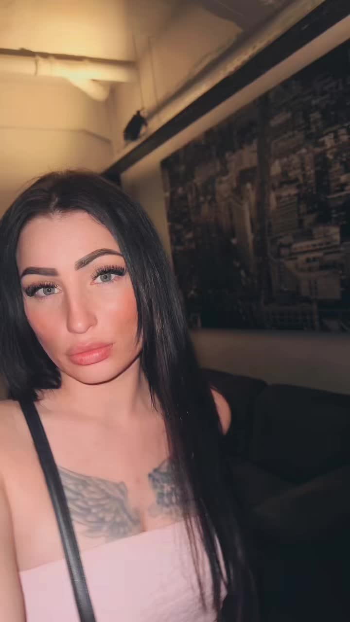 @🌺🌸Mrs Viktória🌸🌺