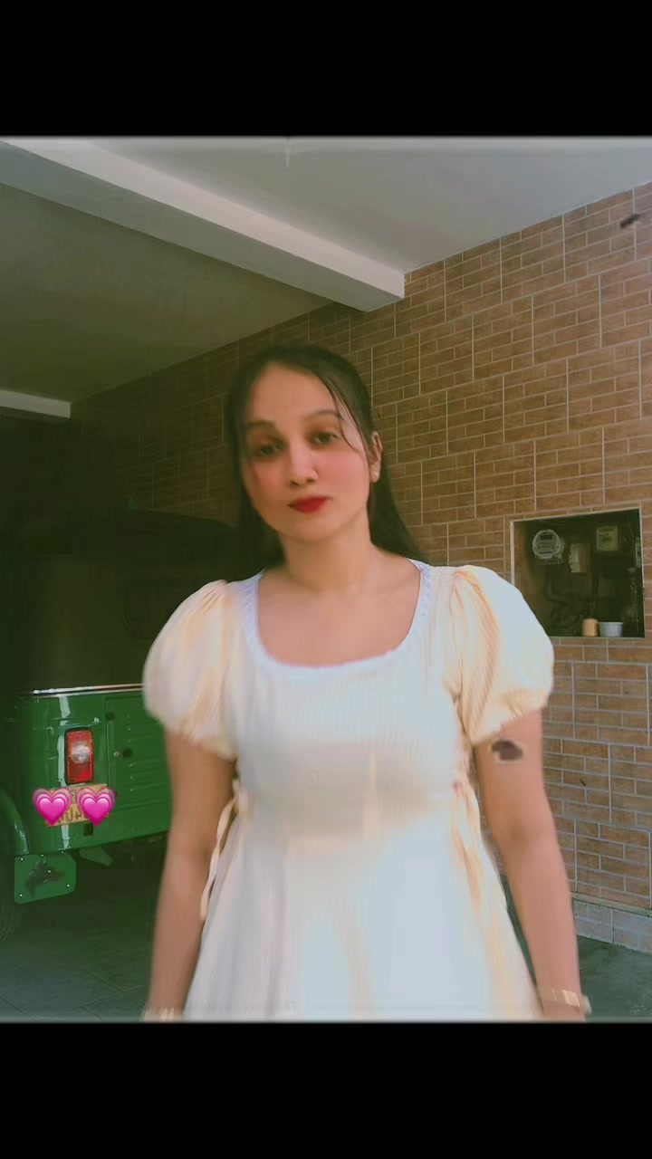 @Charu D 🫶🏻✨