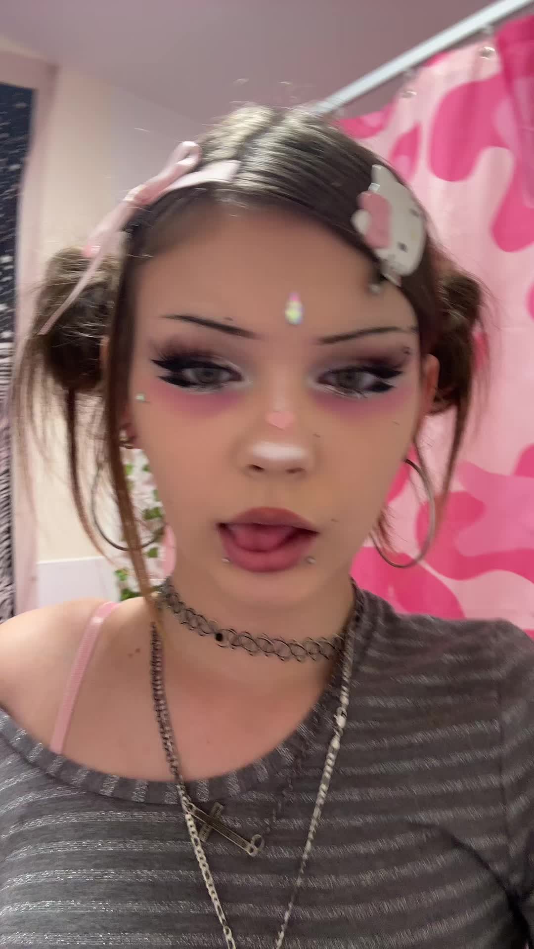 @b 🐾