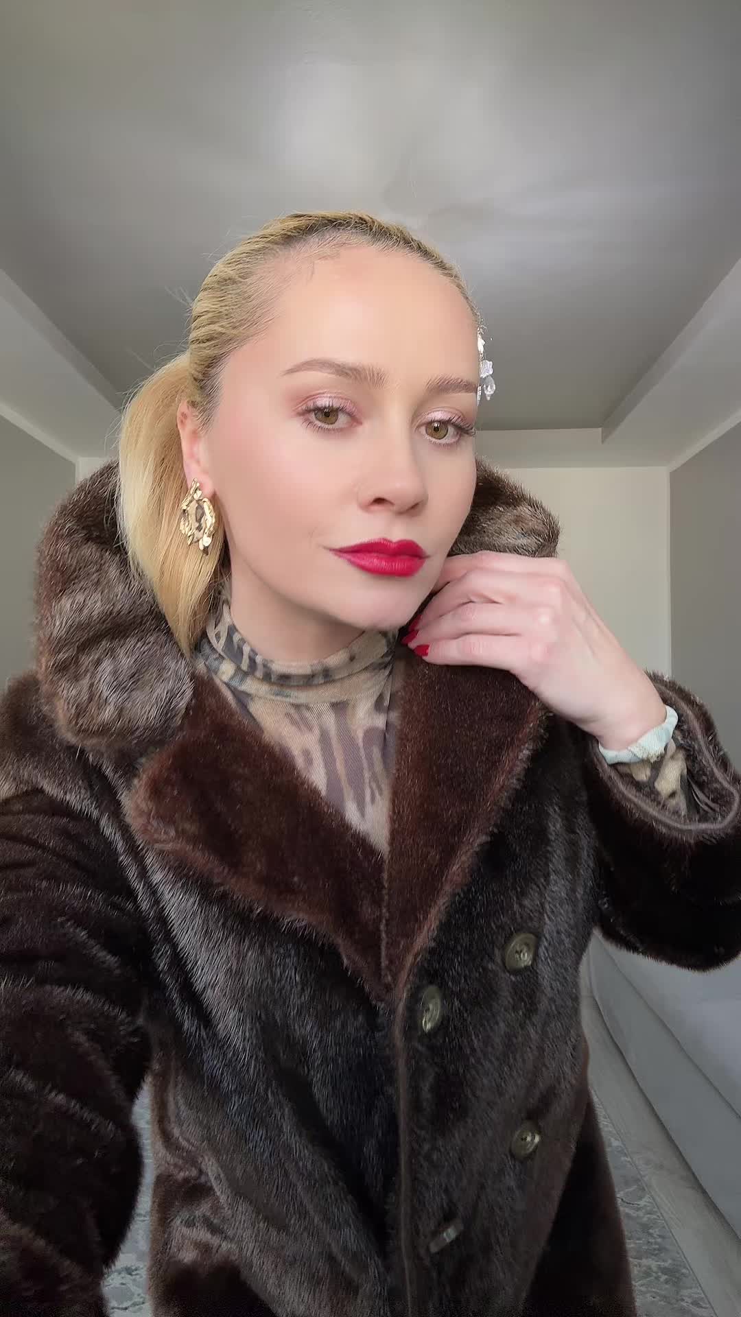 @Maria Luxury furs M&M