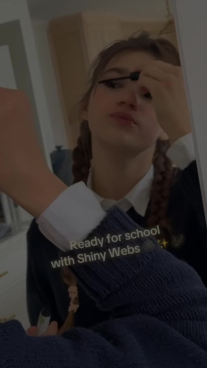 @Karolina Protsenko