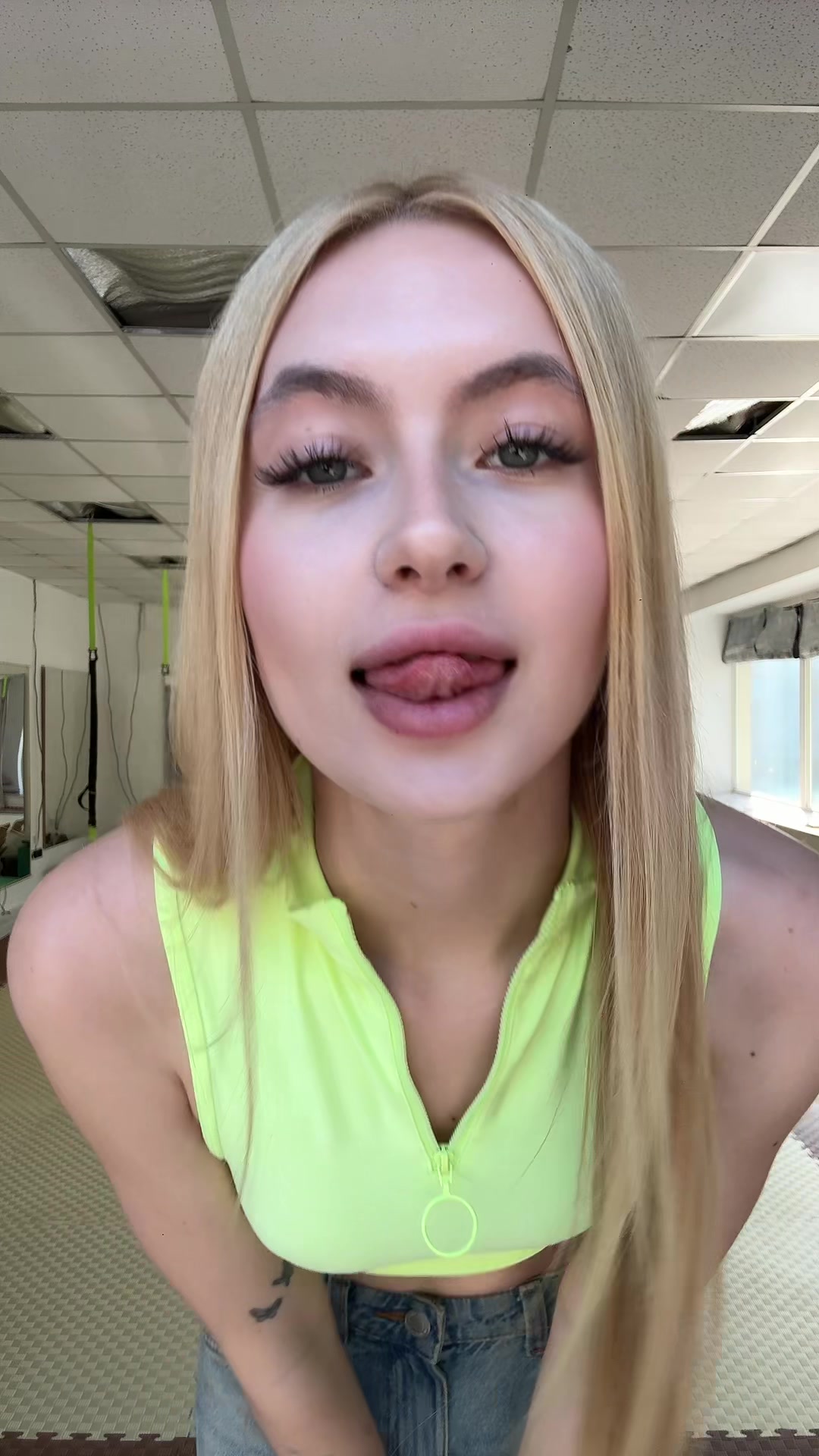 @callmeheyloli