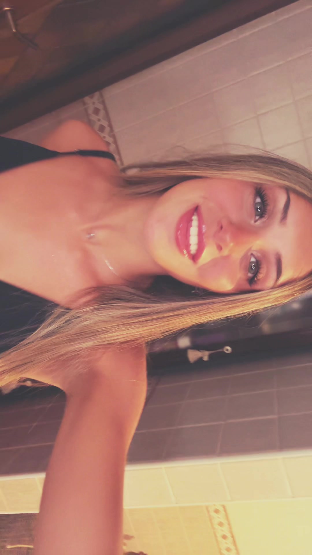 @camy🌟
