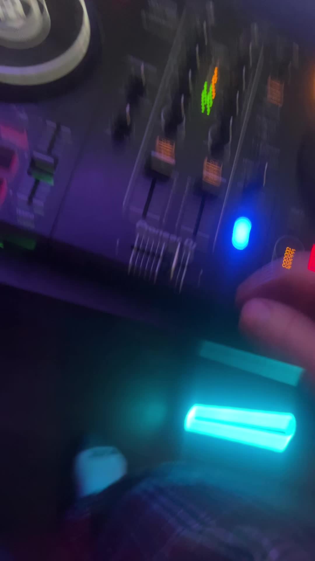 @dj4iv