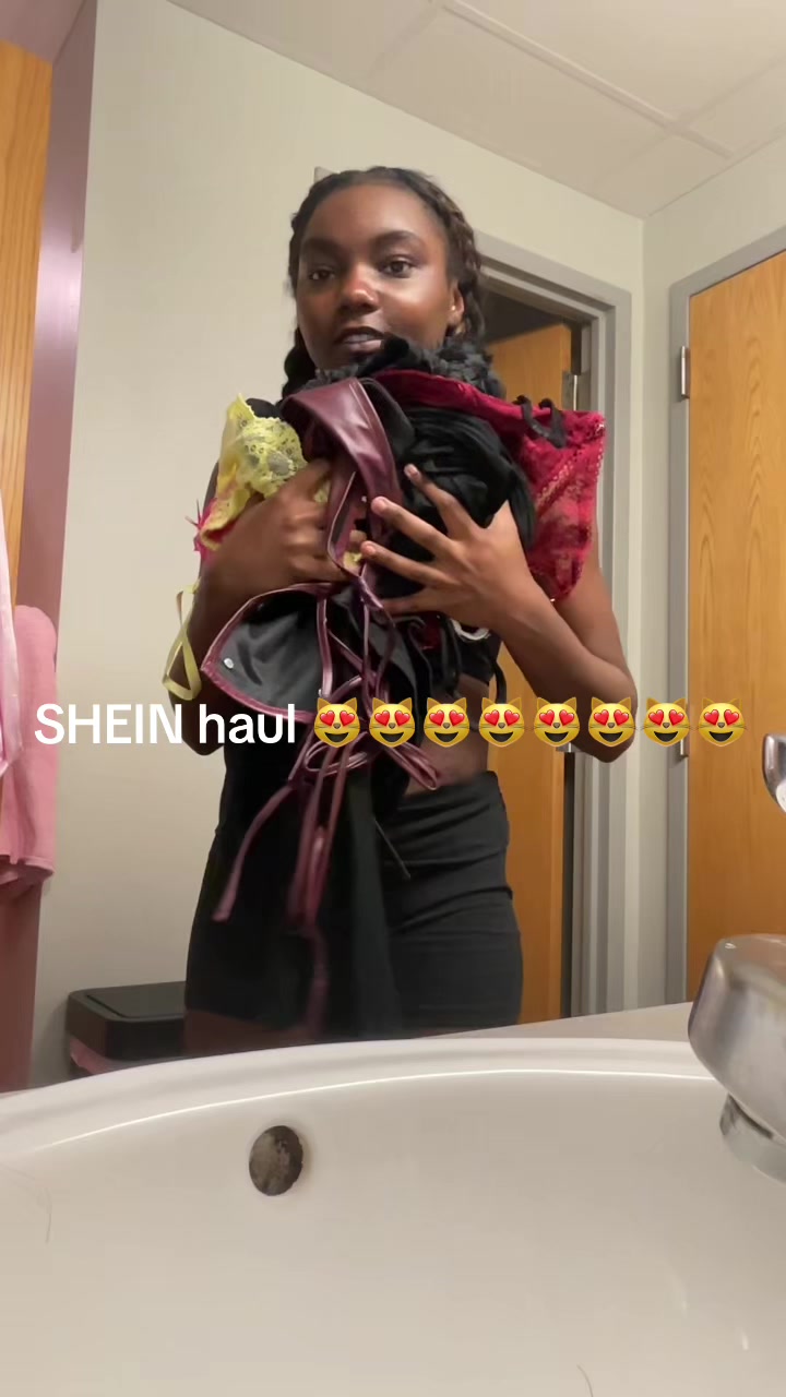 @amiraauraa