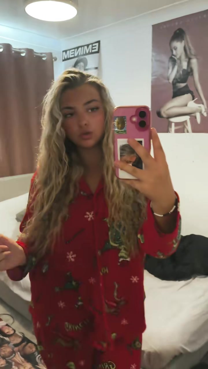 @𝓬𝓸𝓾𝓻𝓽𝓷𝓮𝔂ꨄ︎