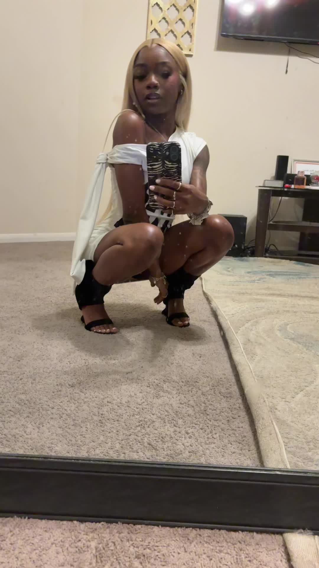 @mariahthedoll