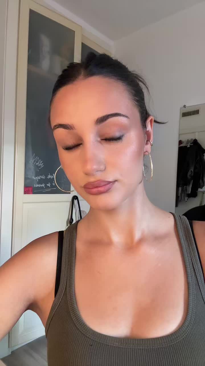 @<3