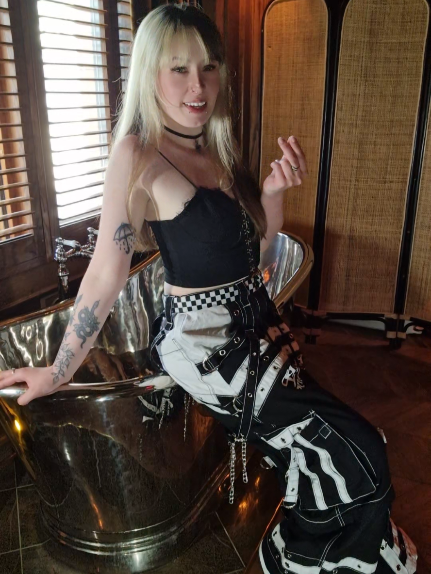 @Bailey (lilpixiekitten)