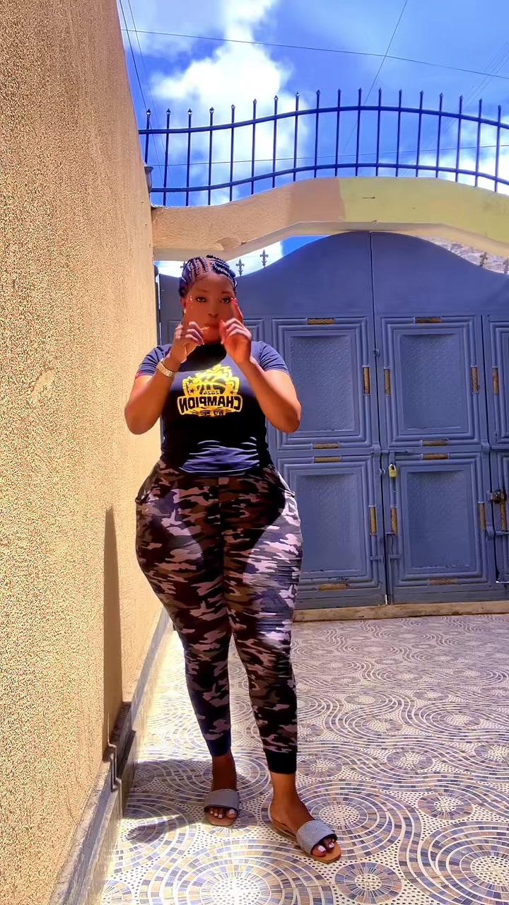@Bettyrohosafi