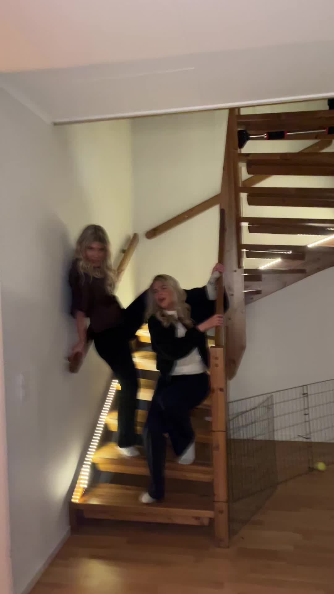 @theatyra