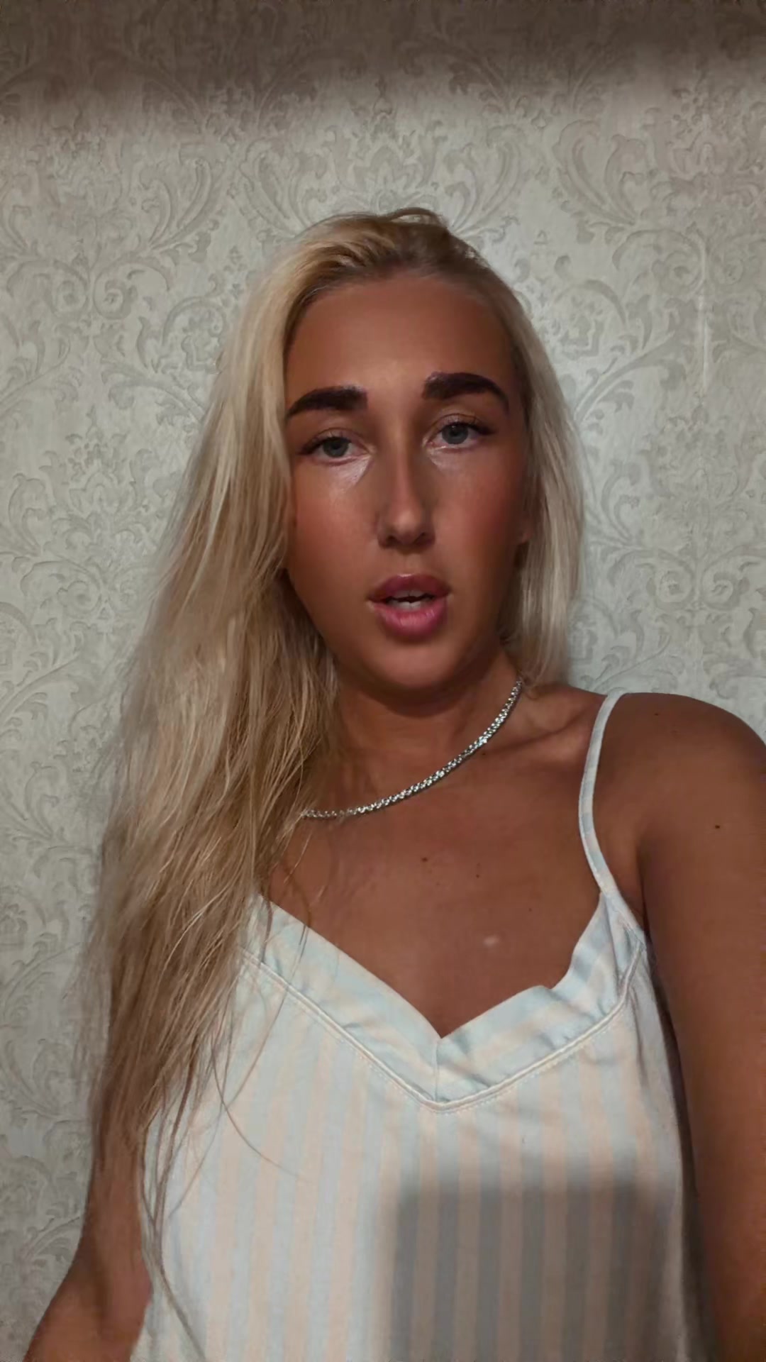 @Ellie Naisbitt🧸✨🤎