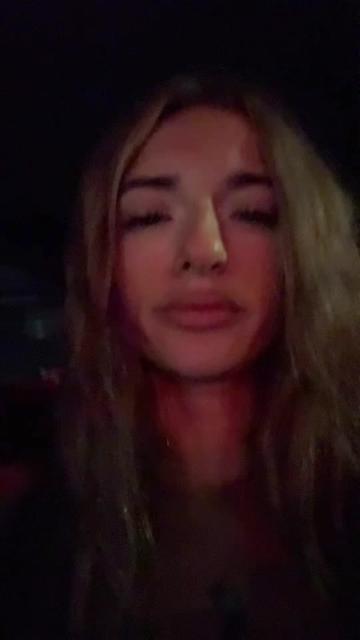@bella