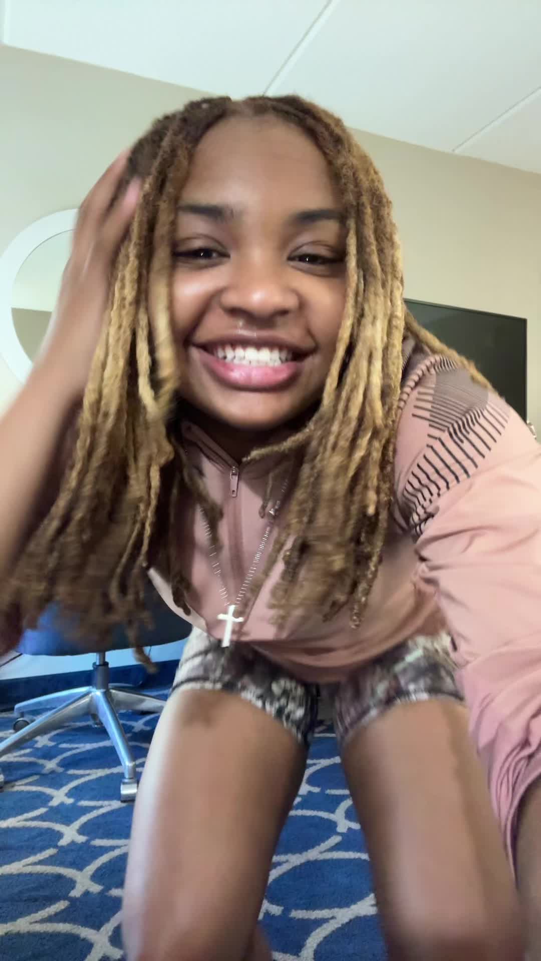@Tizzy poo🥰