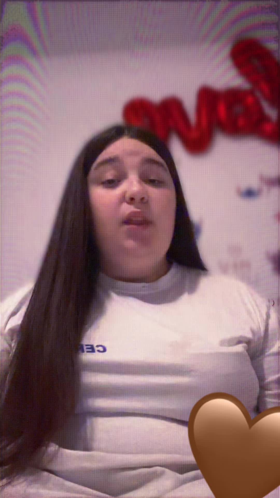 @Valentina💞