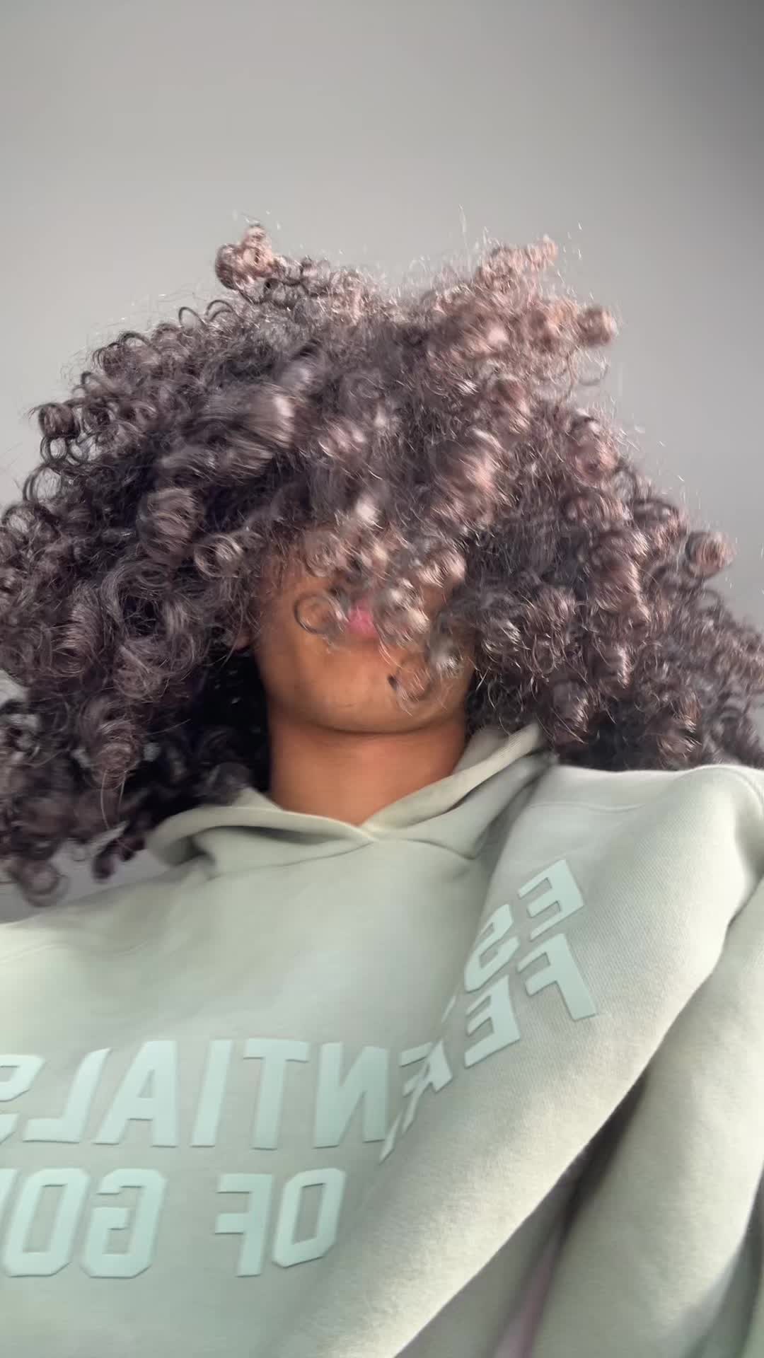 @🦈