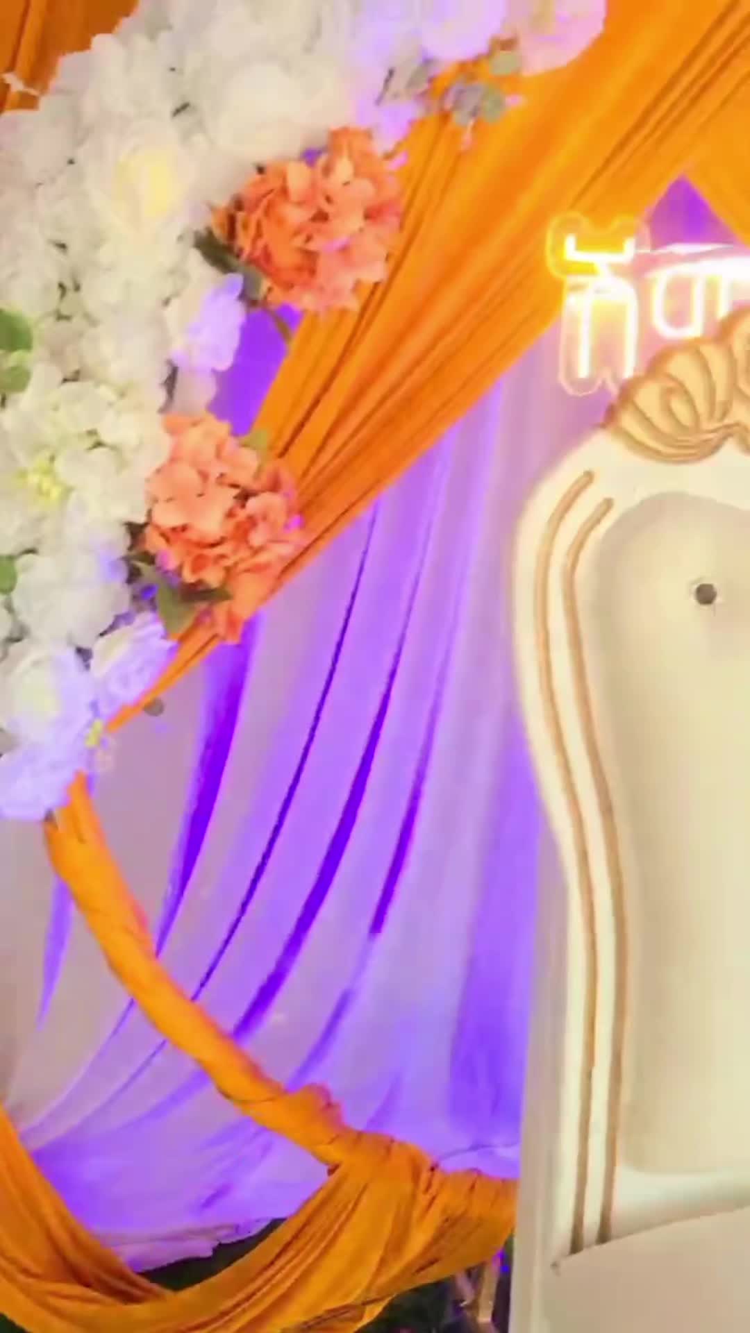 @Tiwins