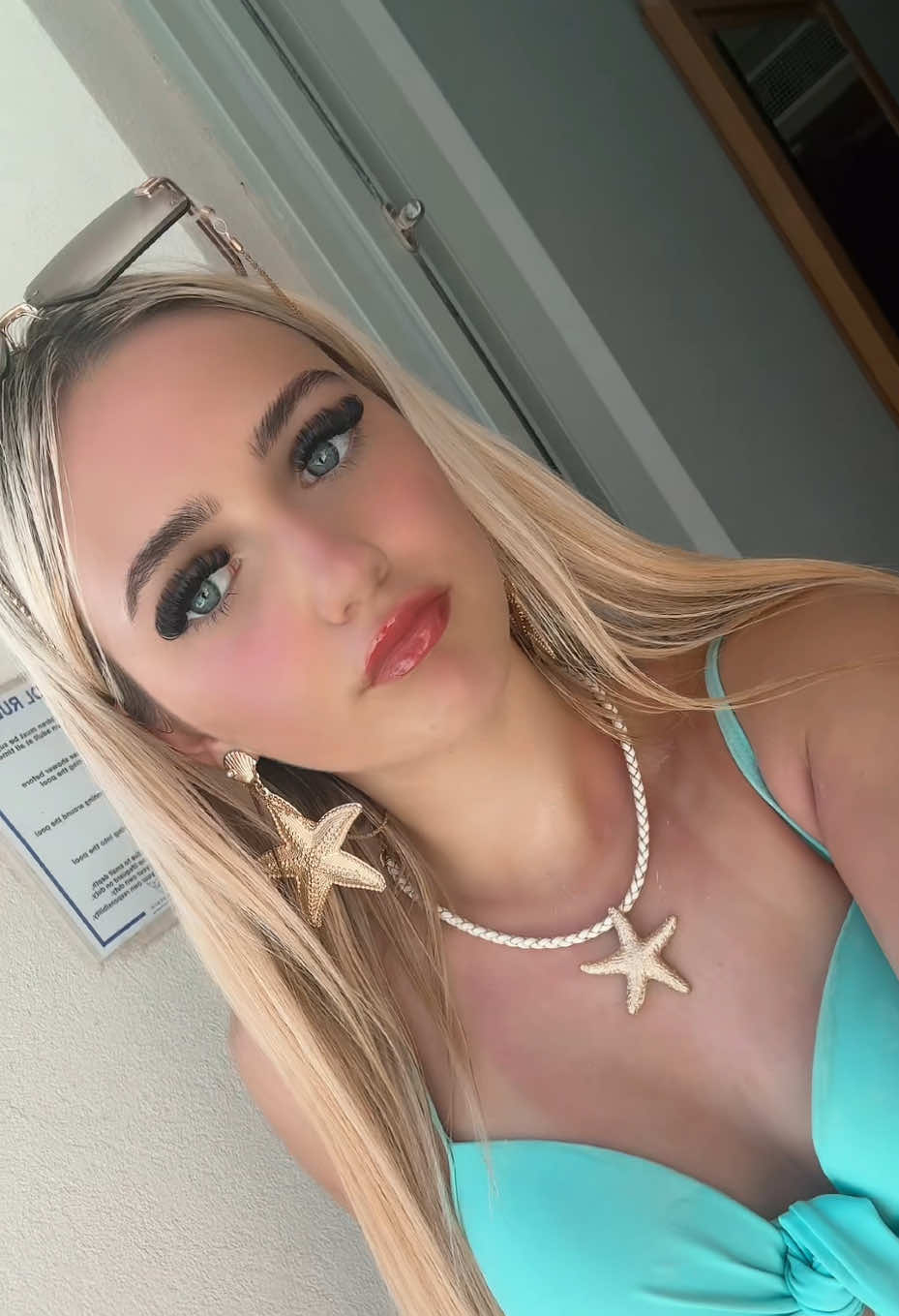 @LolaMaieRoberts
