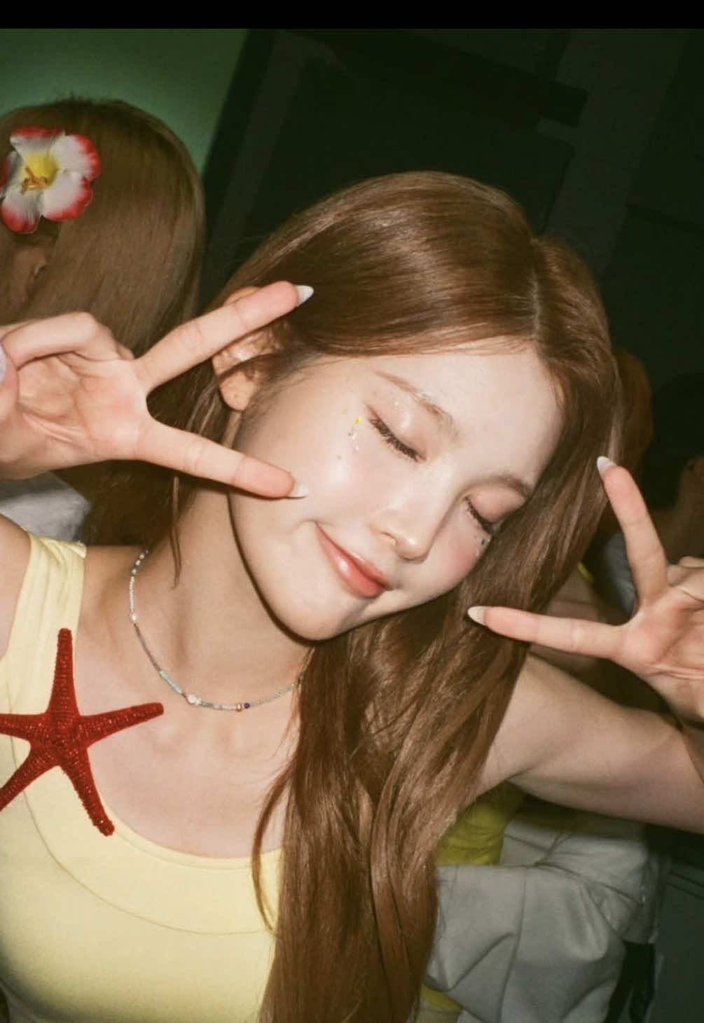 @ฅ