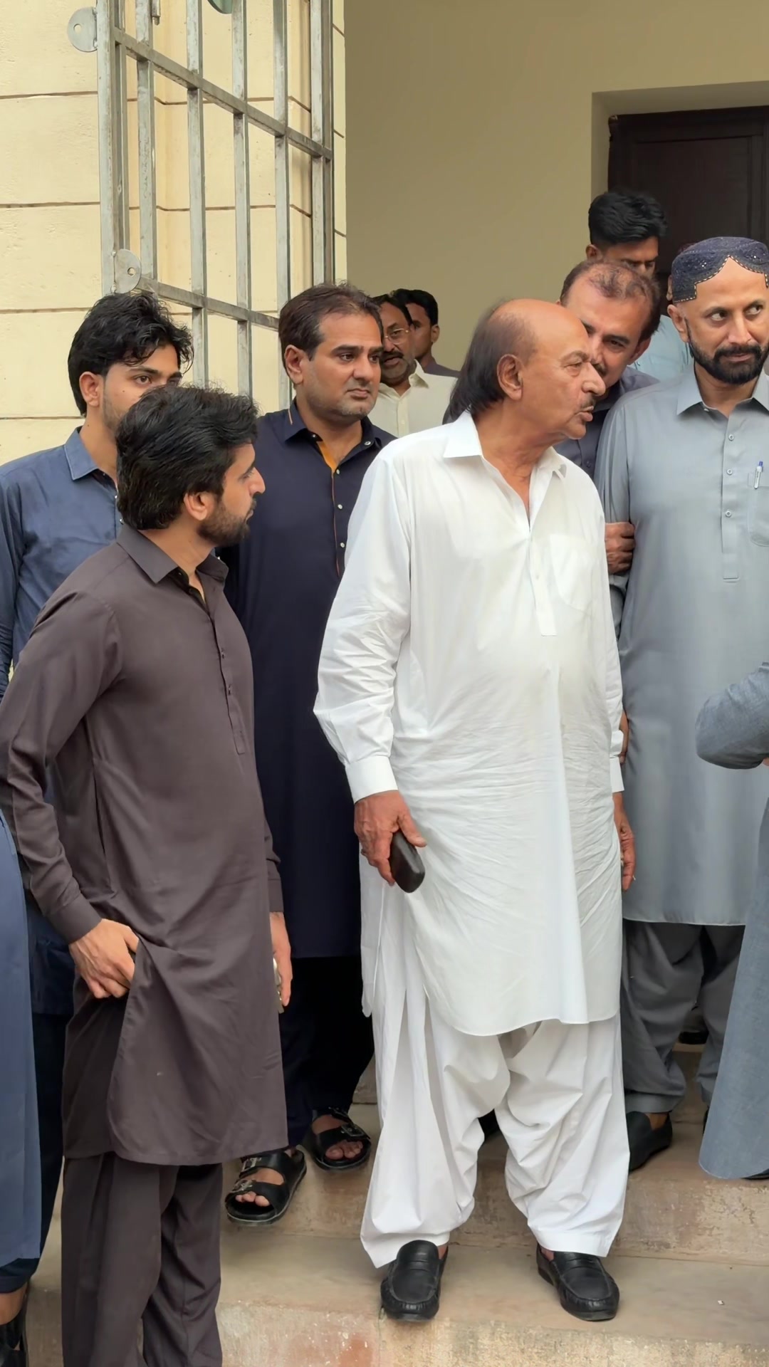 @Mansoor Shahani