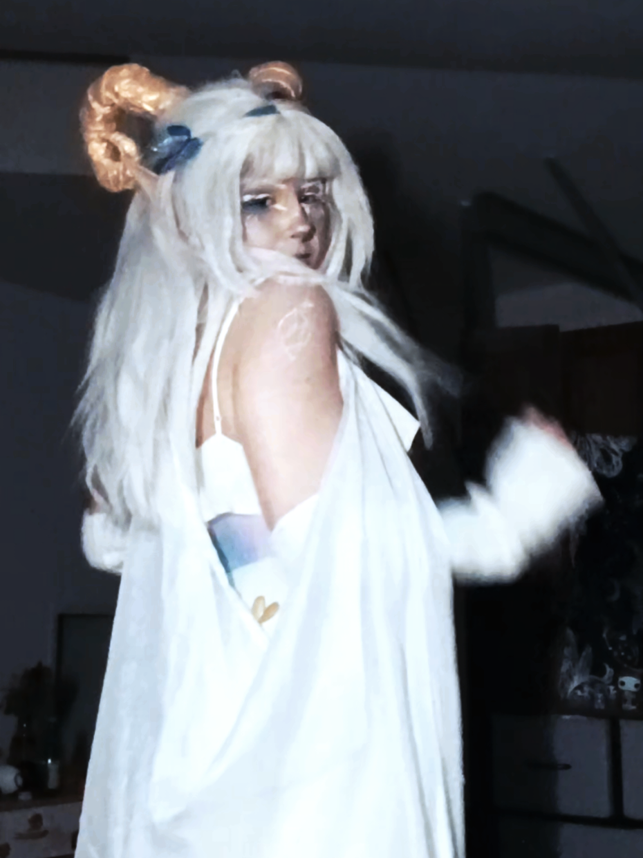 @Hakana cosplay🌿