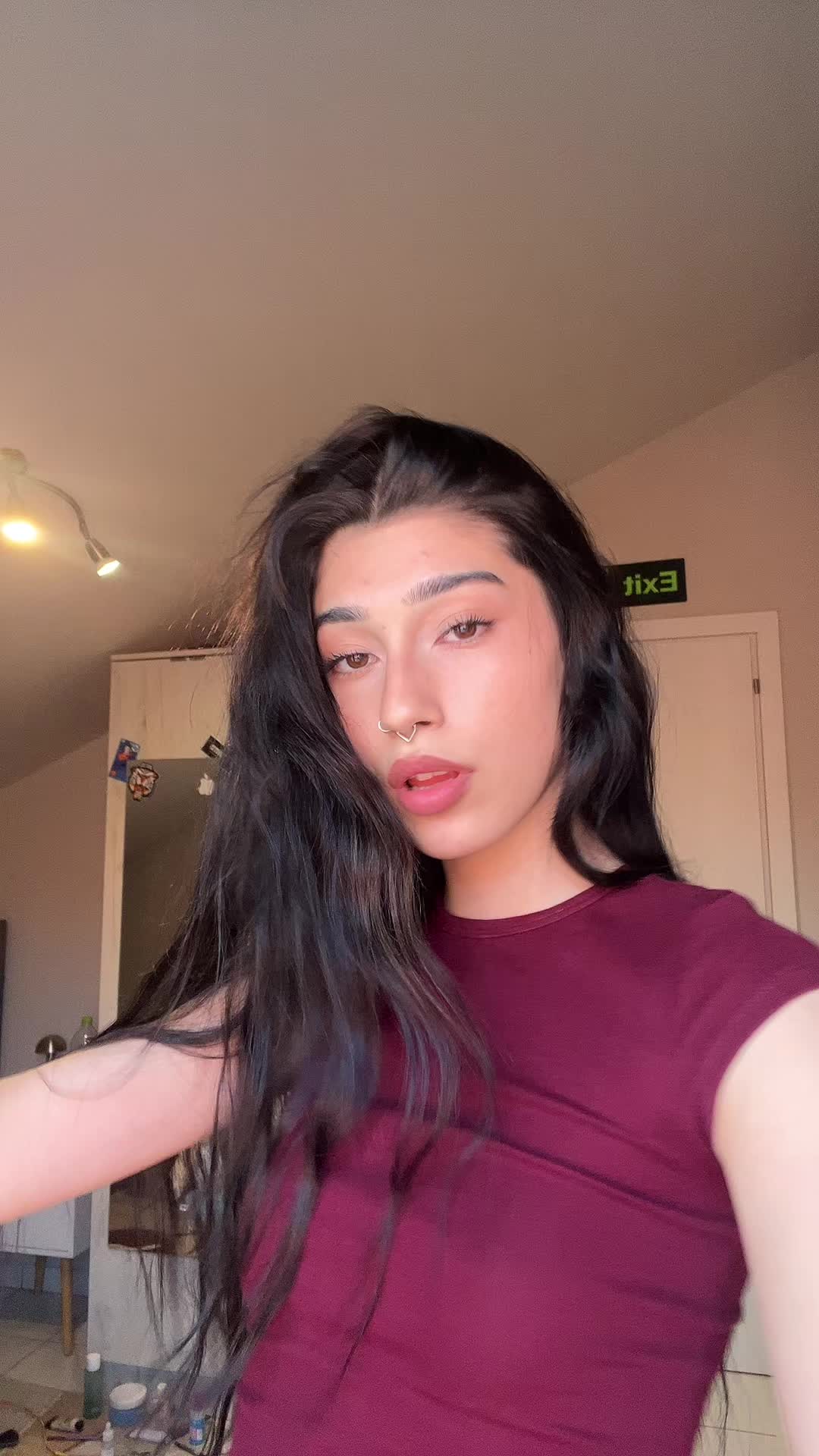 @🦠