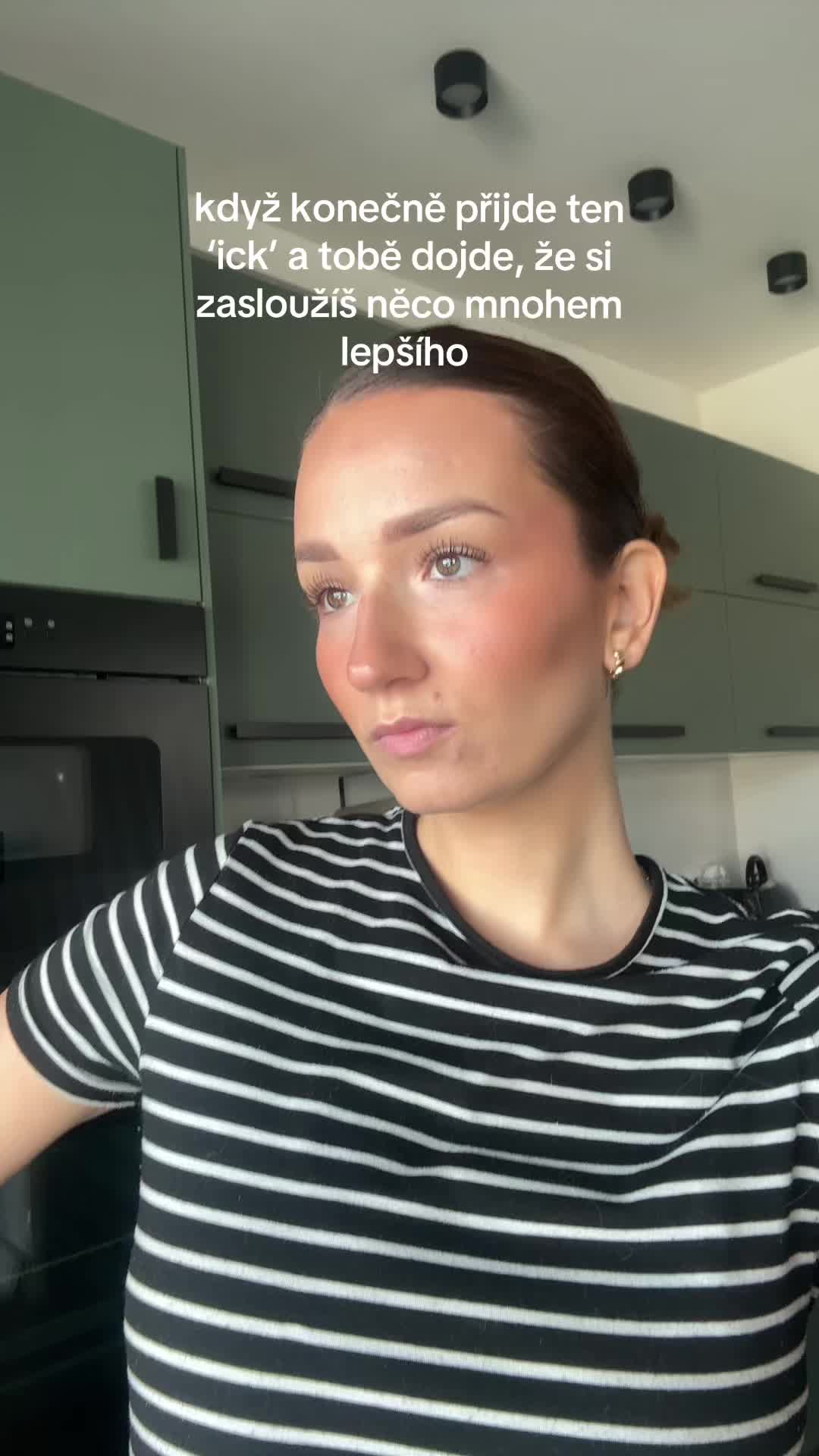 @&Scaron;&aacute;rka | vlasy&realita