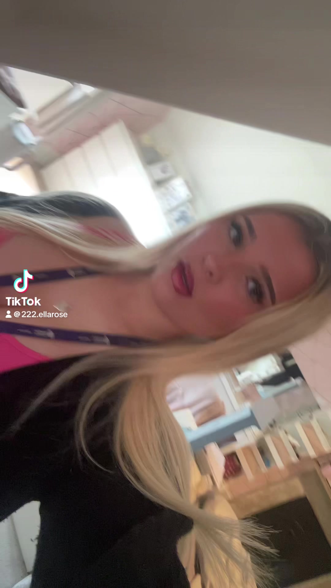 @😜
