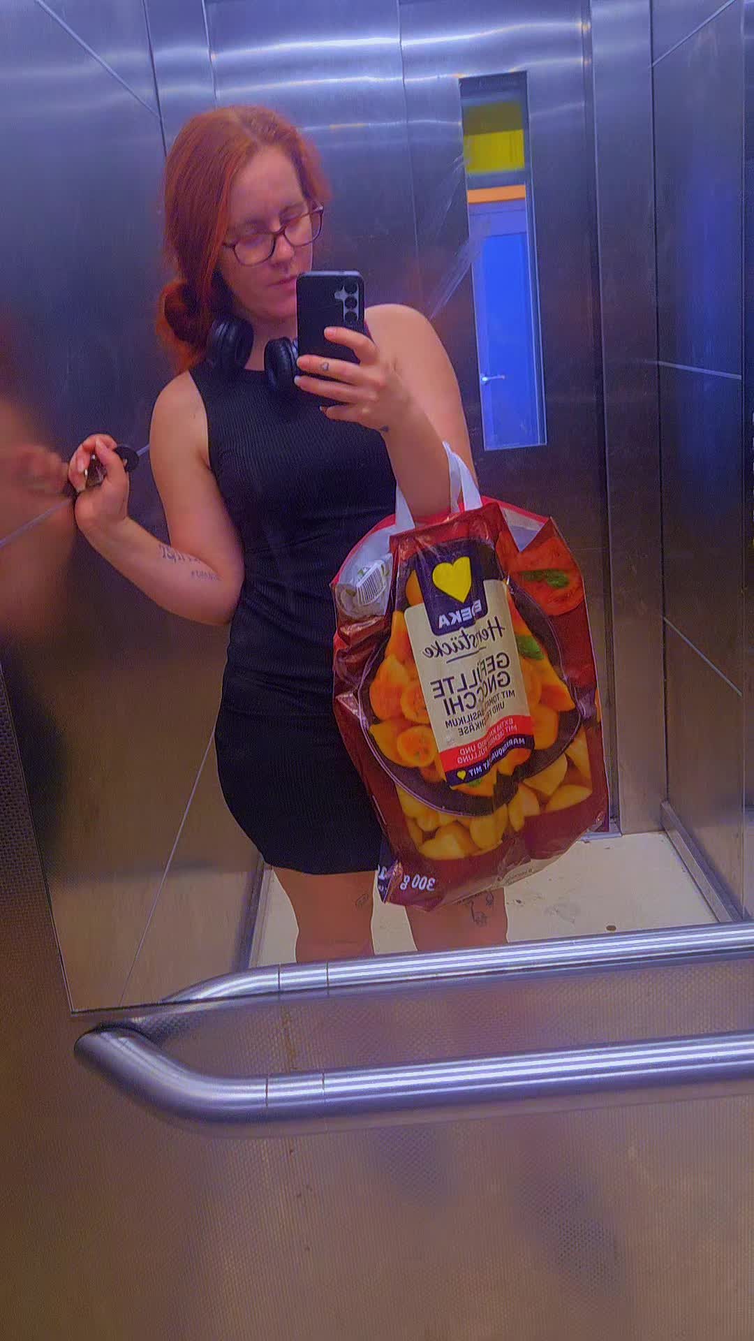 @Kati_Kati_ benz ♡💋