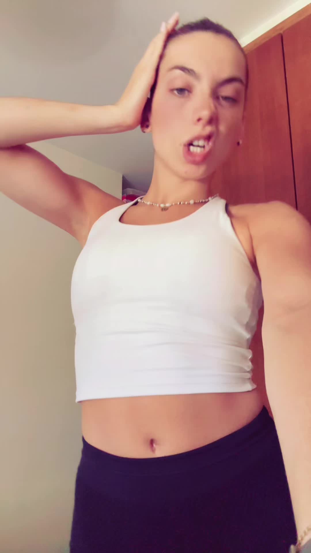 @juliaa_tiradoo